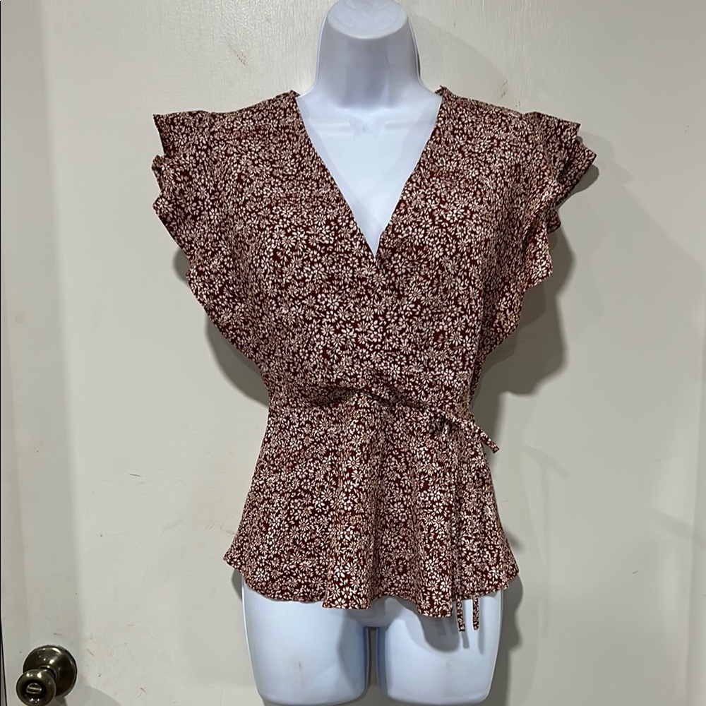 Monteau Los Angeles Wrap Front Floral Blouse, Flutter Sleeve, Faux Tie Size M